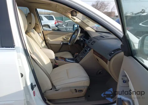 2013 Volvo Xc90 3.2/3.2 Platinum/3.2 Premier Plus z USA, uszkodzony, nr VIN YV4952CZXD1668030